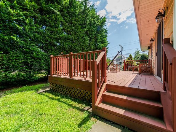 3275 Bay Front Drive, Baldwin NY 11510