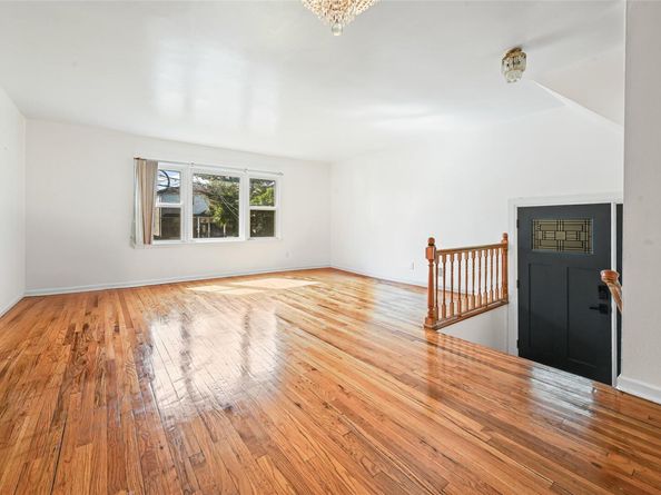 10573 Avenue L, Brooklyn NY 11236