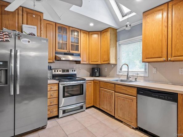 135 Woodlawn Avenue, Saint James NY 11780