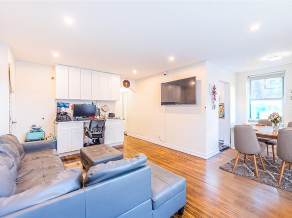 35-31 205th Street 300, Bayside NY 11361