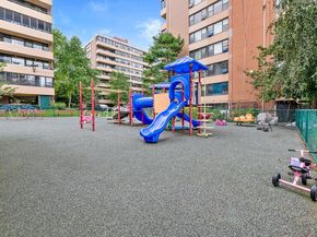 162-40 9th Avenue 7A, Beechhurst NY 11357