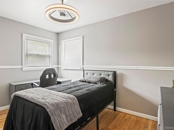 21 Fox Lane, Shoreham NY 11786