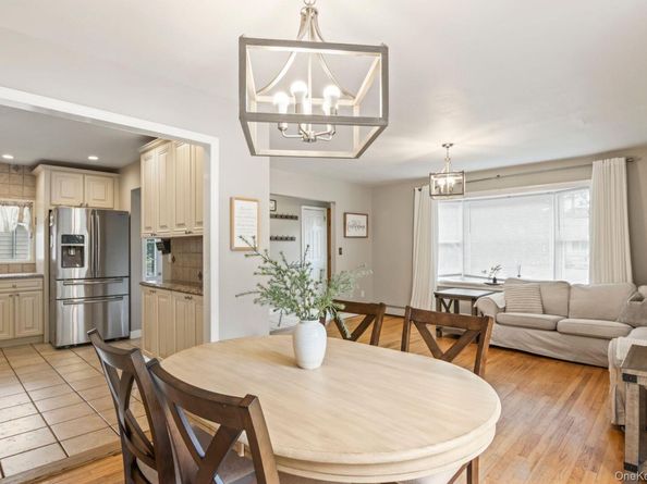 21 Fox Lane, Shoreham NY 11786