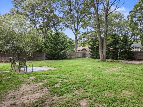 21 Fox Lane, Shoreham NY 11786