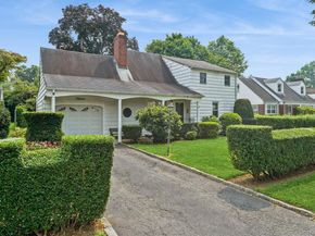15 Cleveland Place, Glen Cove NY 11542