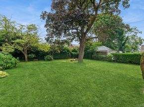 15 Cleveland Place, Glen Cove NY 11542