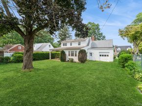 15 Cleveland Place, Glen Cove NY 11542