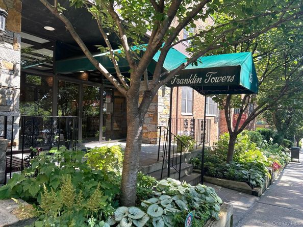 25 FRANKLIN Avenue 2K, White Plains NY 10601
