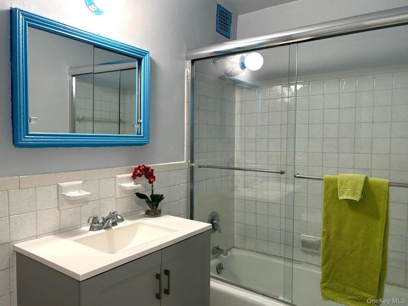 25 FRANKLIN Avenue 2K, White Plains NY 10601