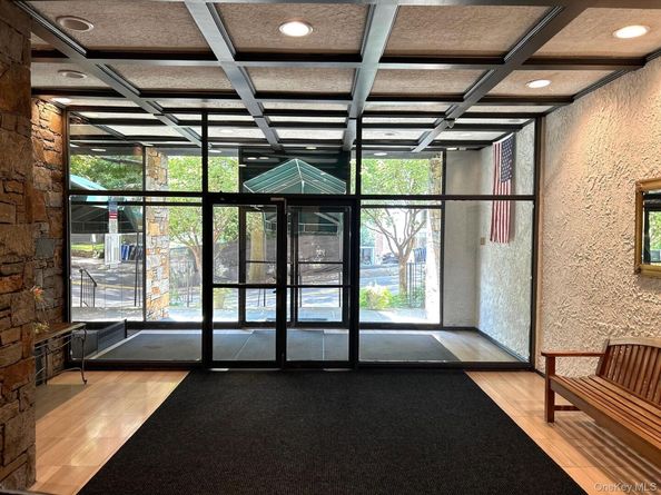 25 FRANKLIN Avenue 2K, White Plains NY 10601