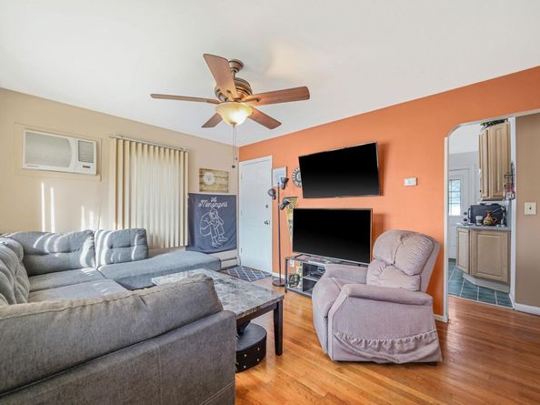 1080 N Broadway, Massapequa NY 11758