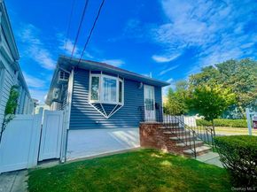12419 6th Avenue, College Point NY 11356