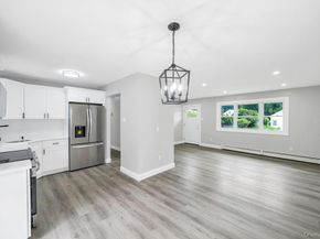 4 Stanley Drive, Shirley NY 11967