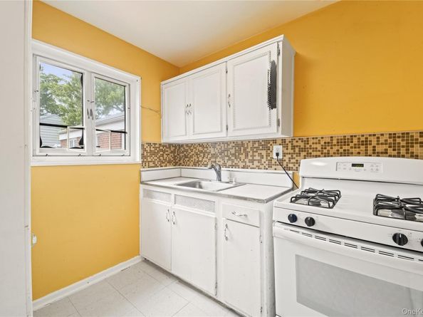 86-06 231st Upper, Queens Village NY 11427