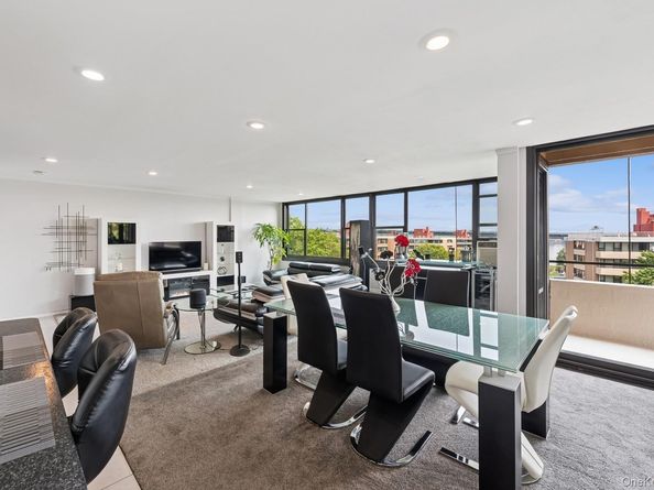 162-40 9th Avenue 8B, Beechhurst NY 11357