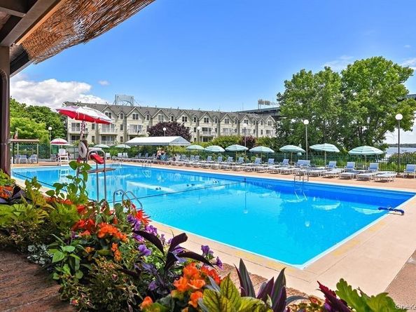 162-40 9th Avenue 8B, Beechhurst NY 11357
