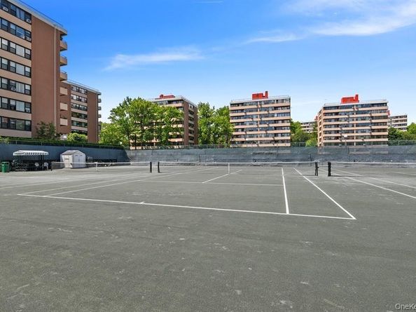 162-40 9th Avenue 8B, Beechhurst NY 11357