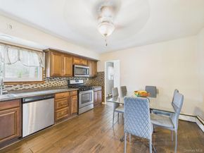 1 Barrington Drive, Wheatley Heights NY 11798