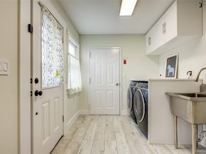 5 Candy Lane, Syosset NY 11791