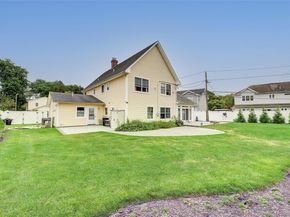 5 Candy Lane, Syosset NY 11791