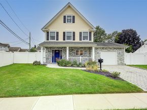 5 Candy Lane, Syosset NY 11791