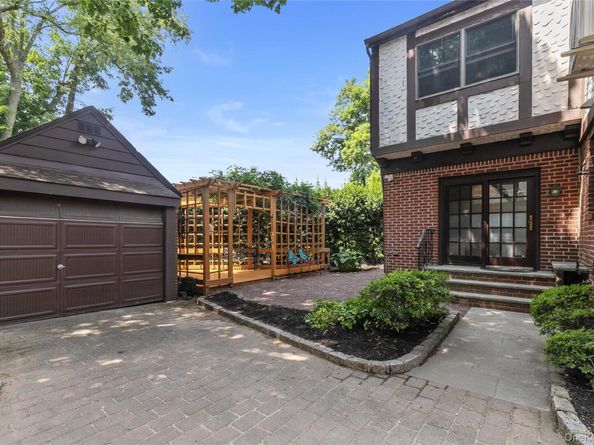 73 Jayson Avenue, Great Neck NY 11021