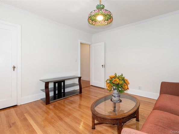 73 Jayson Avenue, Great Neck NY 11021