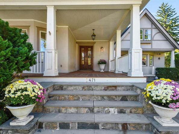 471 Manor Lane, Pelham NY 10803