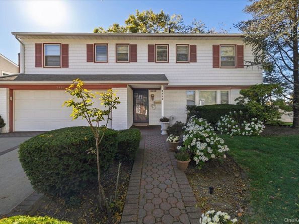 2498 Kayron Lane, North Bellmore NY 11710