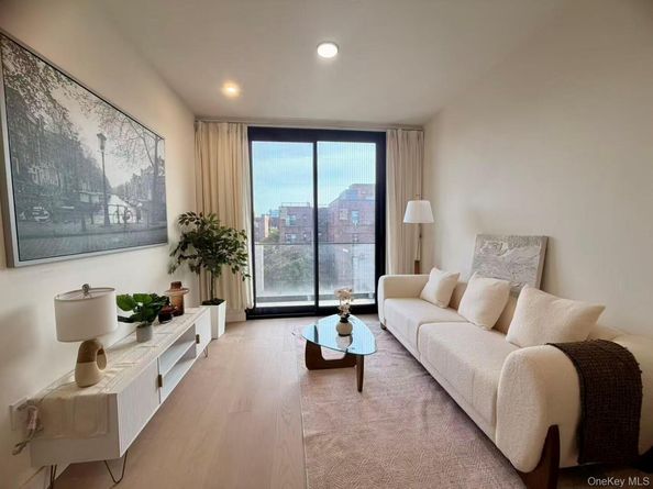 132-51 41st Road 5B, Flushing NY 11355