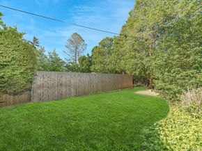 10 Rye Place, Commack NY 11725