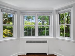 9 Sentry Place TR, Scarsdale NY 10583