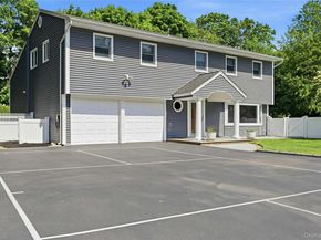 10 Mansfield Lane S, East Northport NY 11731