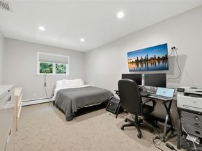 10 Mansfield Lane S, East Northport NY 11731