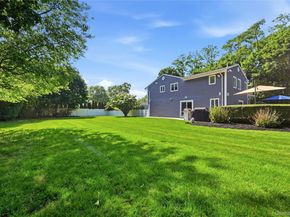 10 Mansfield Lane S, East Northport NY 11731