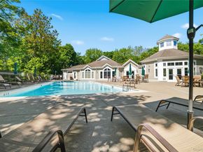 100 Woodcrest Lane 112, Mount Kisco NY 10549