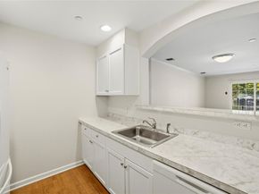 100 Woodcrest Lane 112, Mount Kisco NY 10549