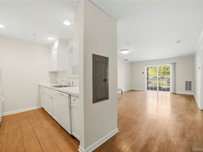 100 Woodcrest Lane 112, Mount Kisco NY 10549