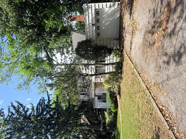 182 E Rockaway Road, Hewlett NY 11557