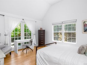 20 Spinnaker Way, Southampton NY 11968