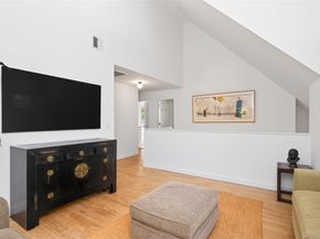 20 Spinnaker Way, Southampton NY 11968