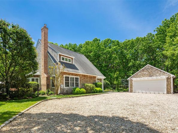 20 Spinnaker Way, Southampton NY 11968