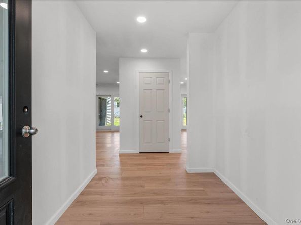 119 Sprucewood Drive, Levittown NY 11756