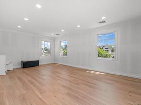 119 Sprucewood, Levittown NY 11756