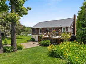 Undisclosed Address #1010553, Aquebogue NY 11931