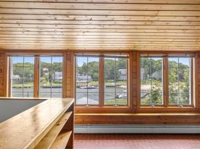 Undisclosed Address #1010553, Aquebogue NY 11931