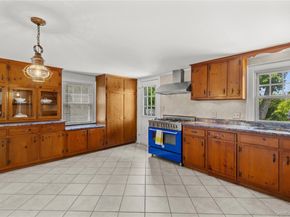 Undisclosed Address #1010553, Aquebogue NY 11931