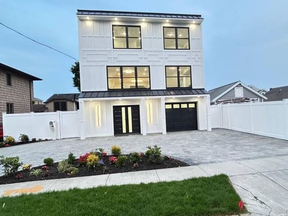 2450 Florin Court, Bellmore NY 11710