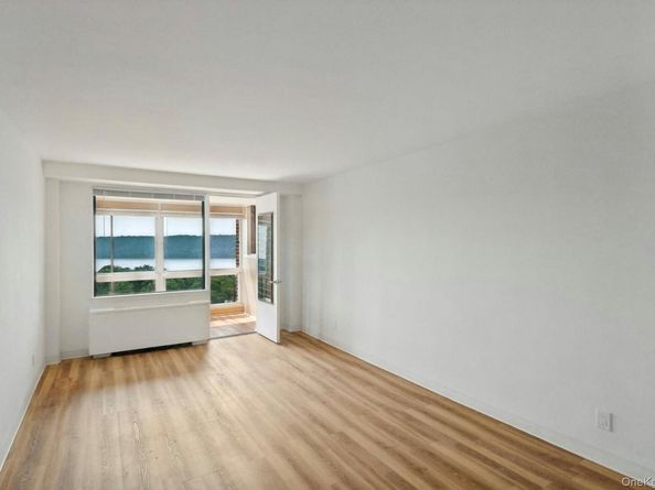 4705 Henry Hudson Parkway 15C, Bronx NY 10471