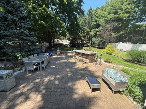 8 Woodbury Road, Farmingville NY 11738